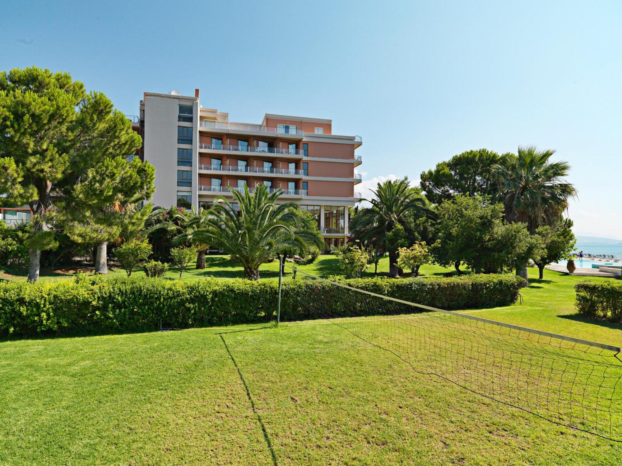Kalamaki Beach Resort Isthmia Exterior photo