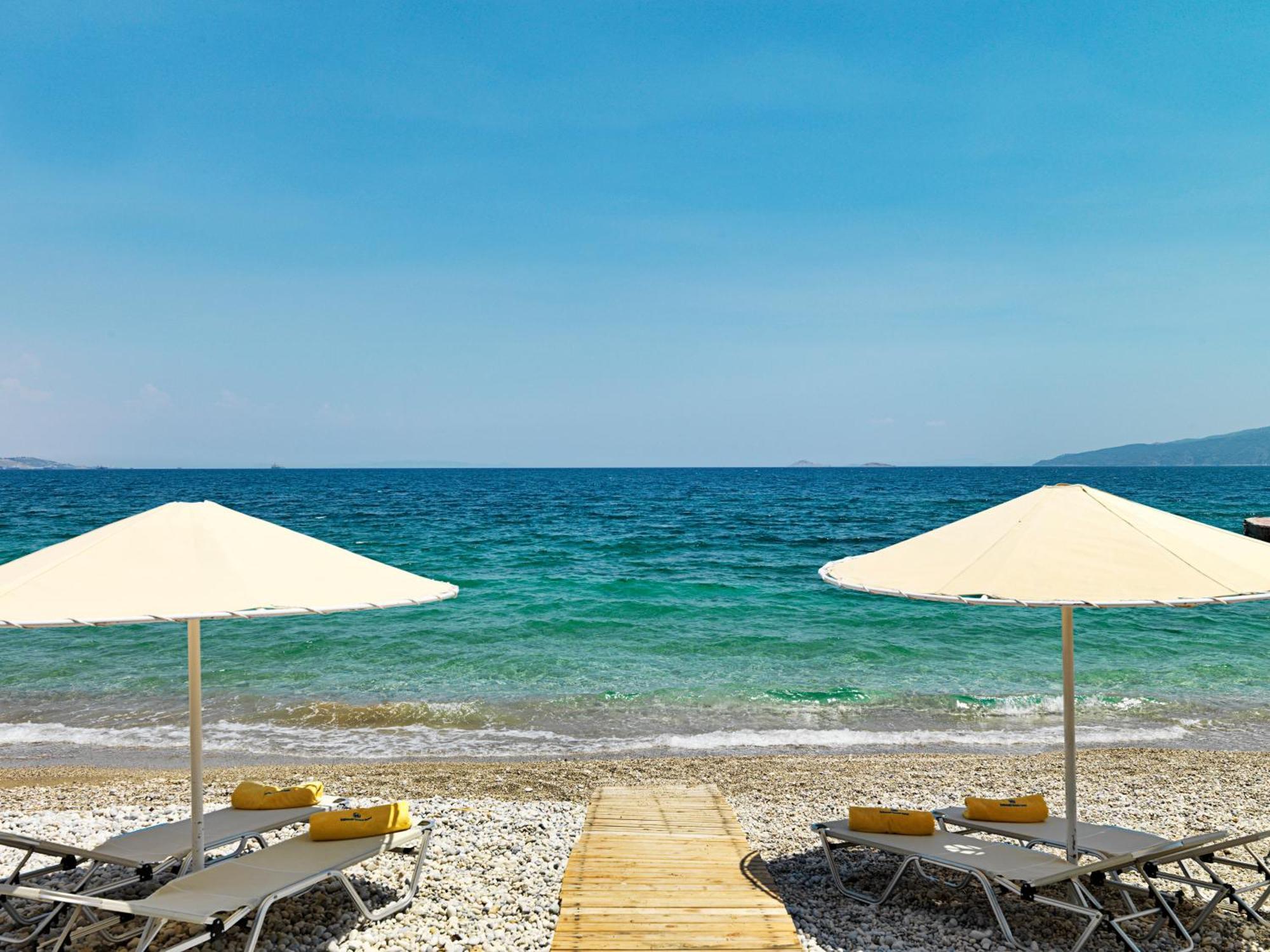 Kalamaki Beach Resort Isthmia Exterior photo